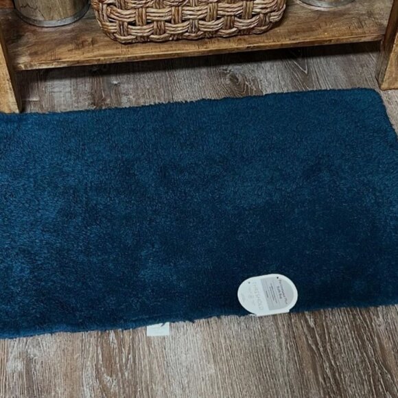 Threshold Reversible performance plus bath rug 20in x 34in Color-Jericho Bay Tea - Picture 1 of 3